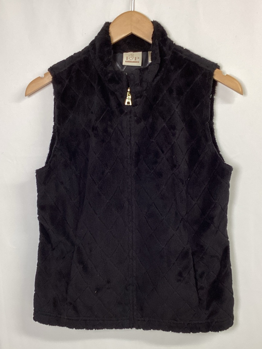 EP PRO Furry Quilted Black Vest Size S ⛳️